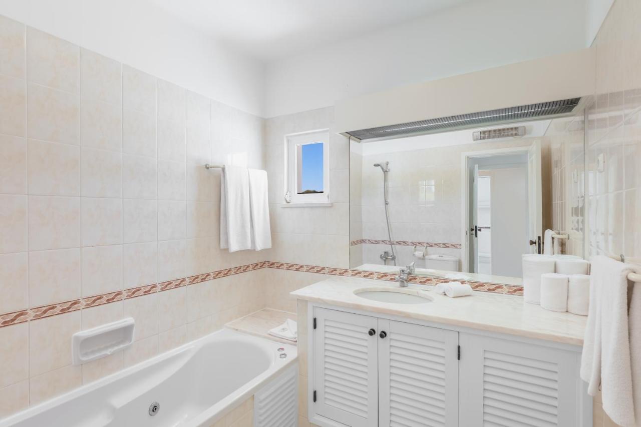 Superior One-Bedroom Apartment