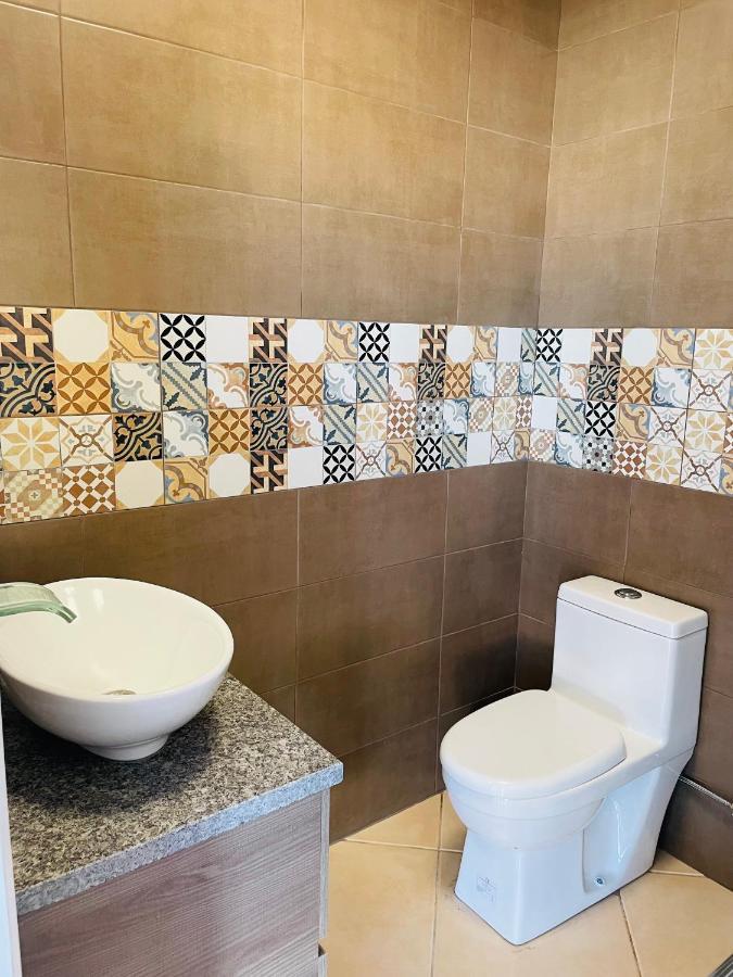 Suite,1108200870:JPEG