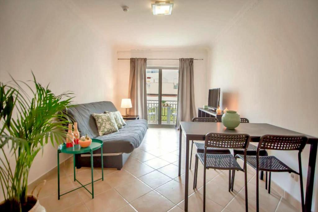 Apartment with Terrace,1287802594:JPEG