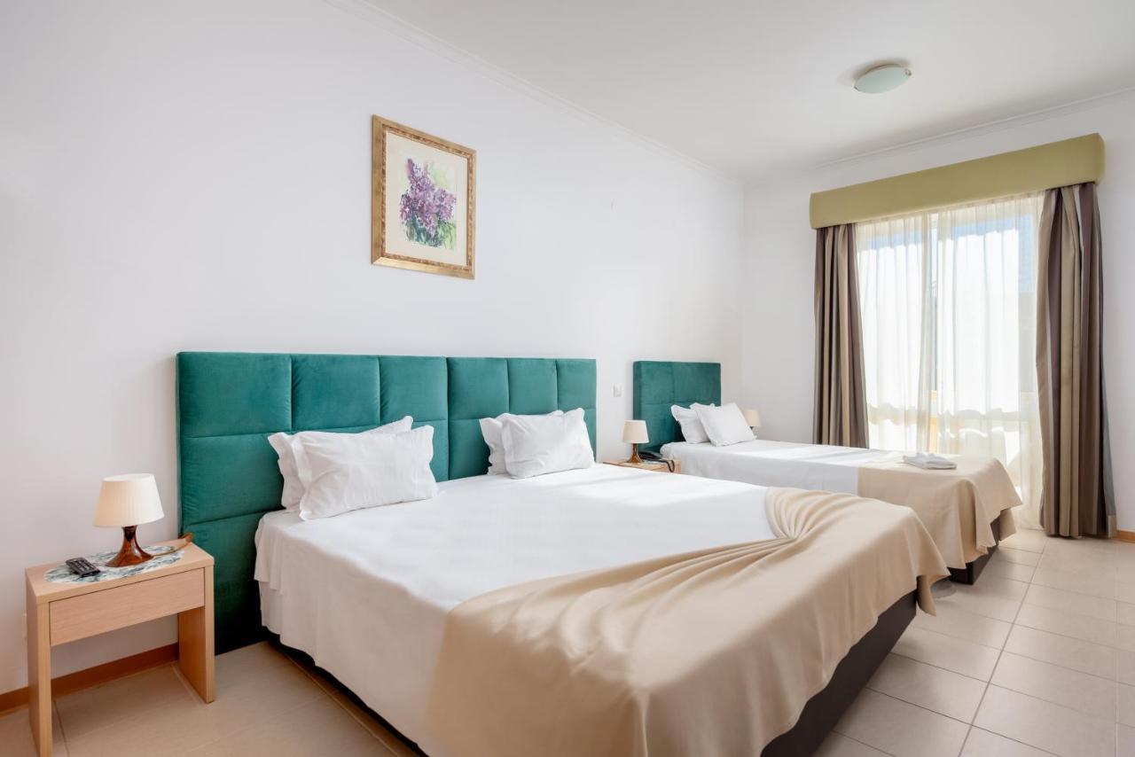 Family Room with Balcony and Sea View,1351968844:JPEG