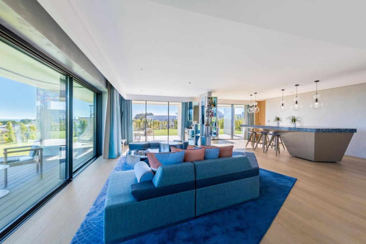 Supreme Two-Bedroom Family Suite with Ocean View and Balcony