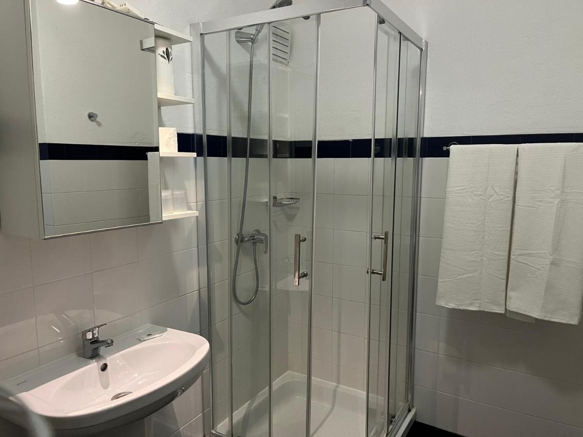 Standard Twin Room,1385890562:JPEG