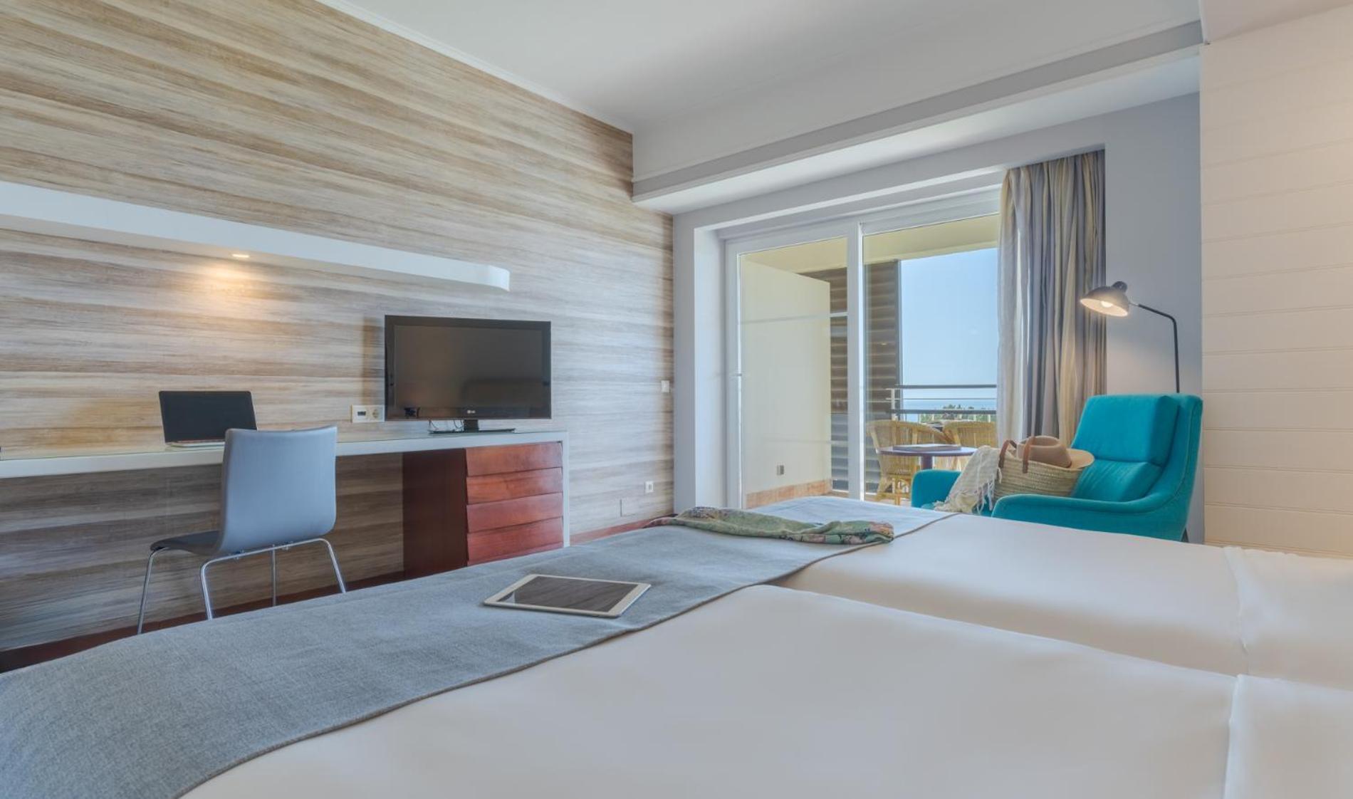 Double or Twin Room with Sea View,1516451863:JPEG