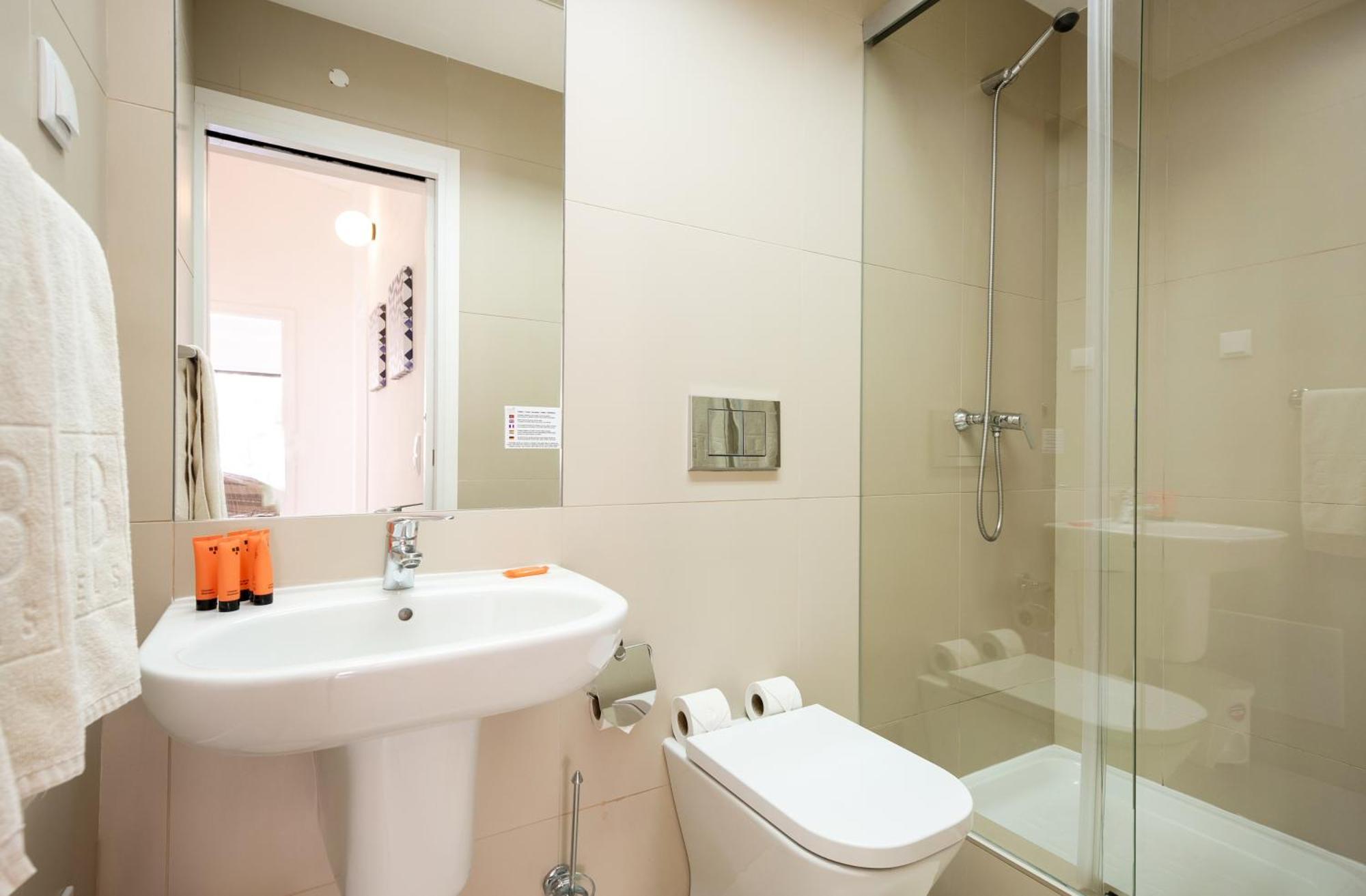 Three-Bedroom Villa Private Jacuzzi Sea View