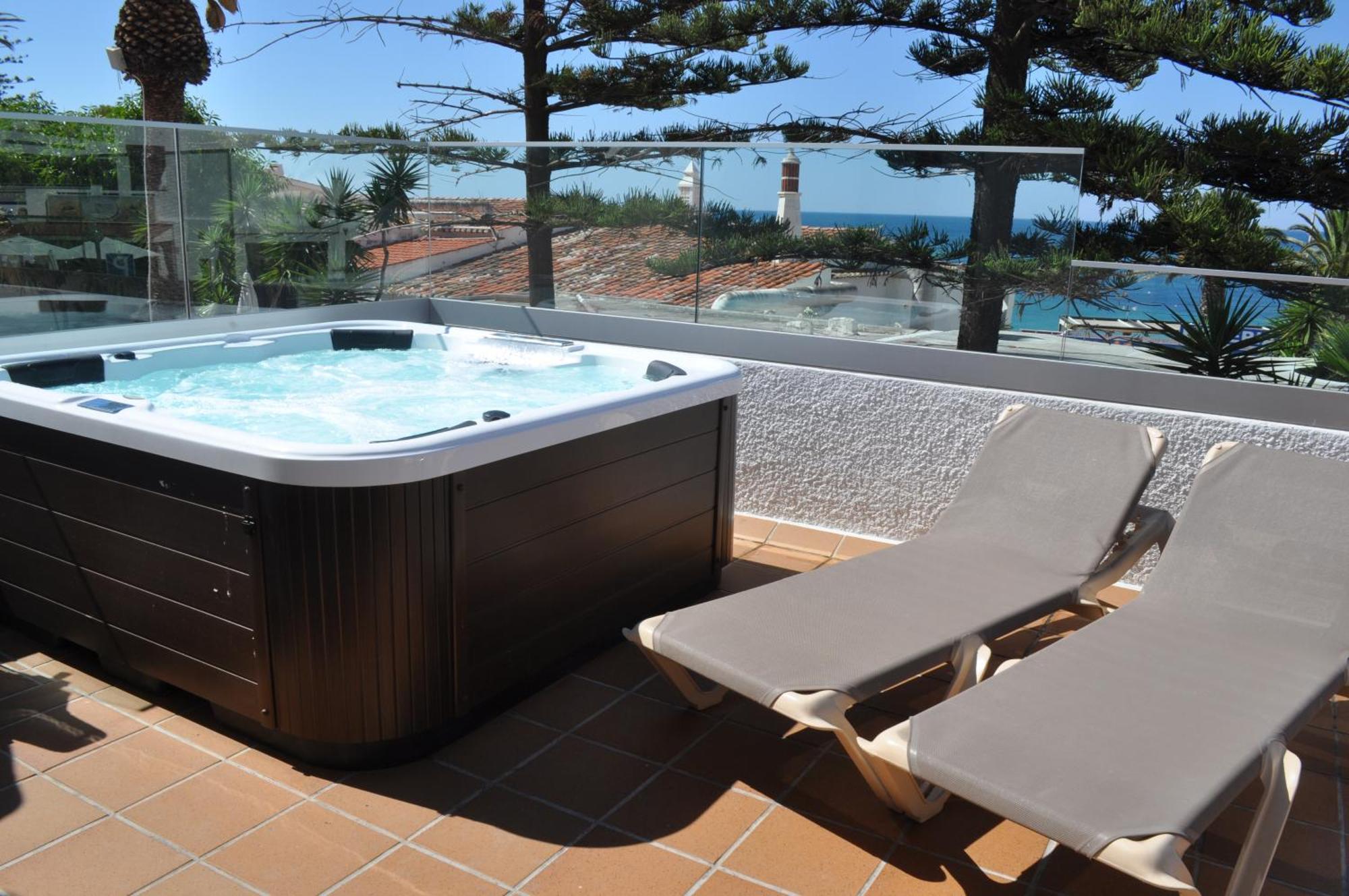 Three-Bedroom Villa Private Jacuzzi Sea View