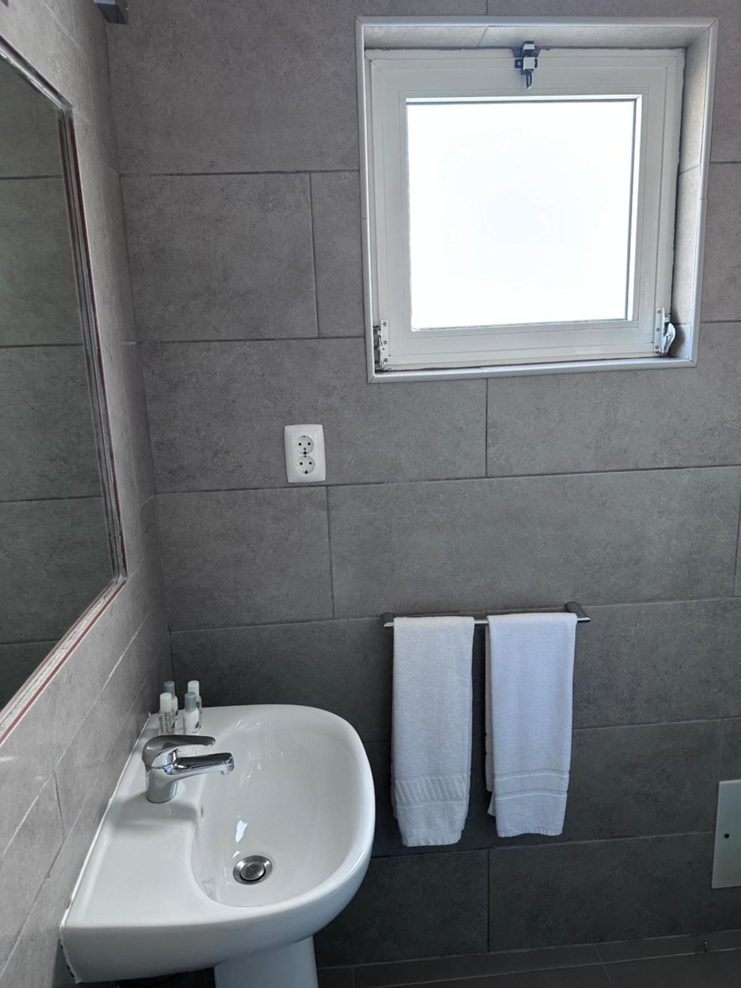 Double Room with Private Bathroom,1634485672:JPEG