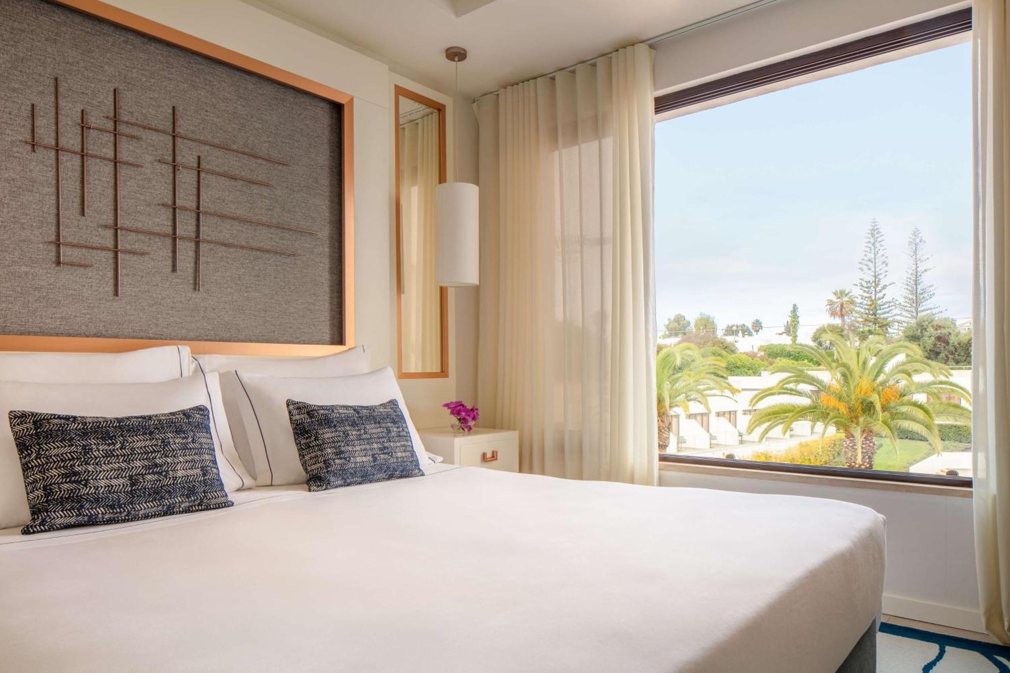 Superior Room,1697775544:JPEG