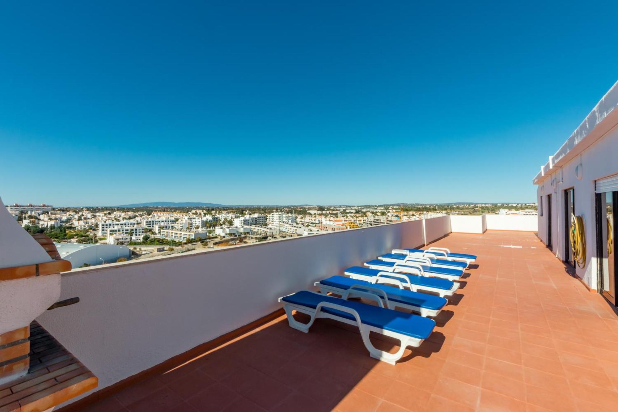 Penthouse Apartment,1644403235:JPEG