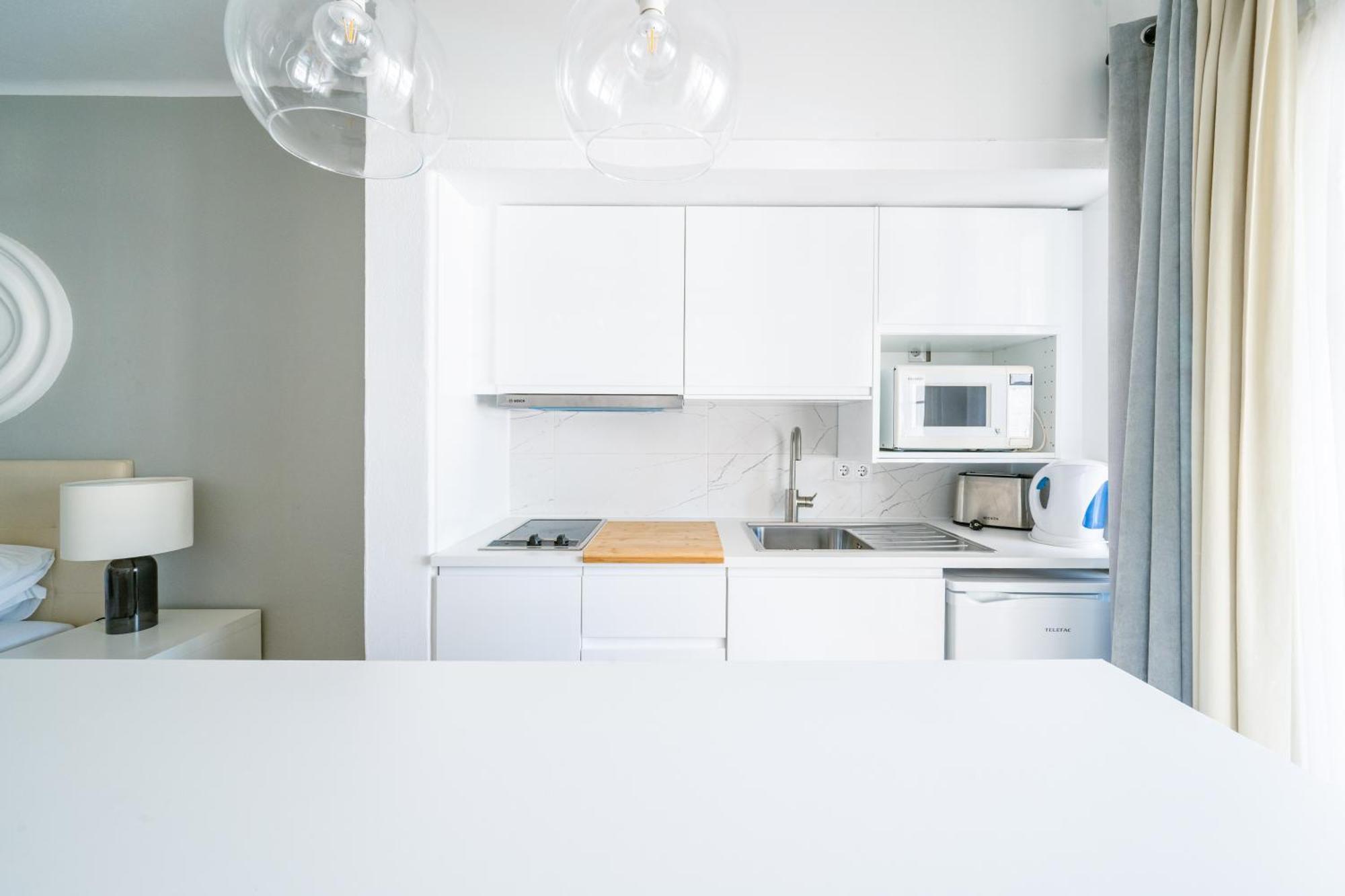 Studio with Sea View,1657149246:JPEG