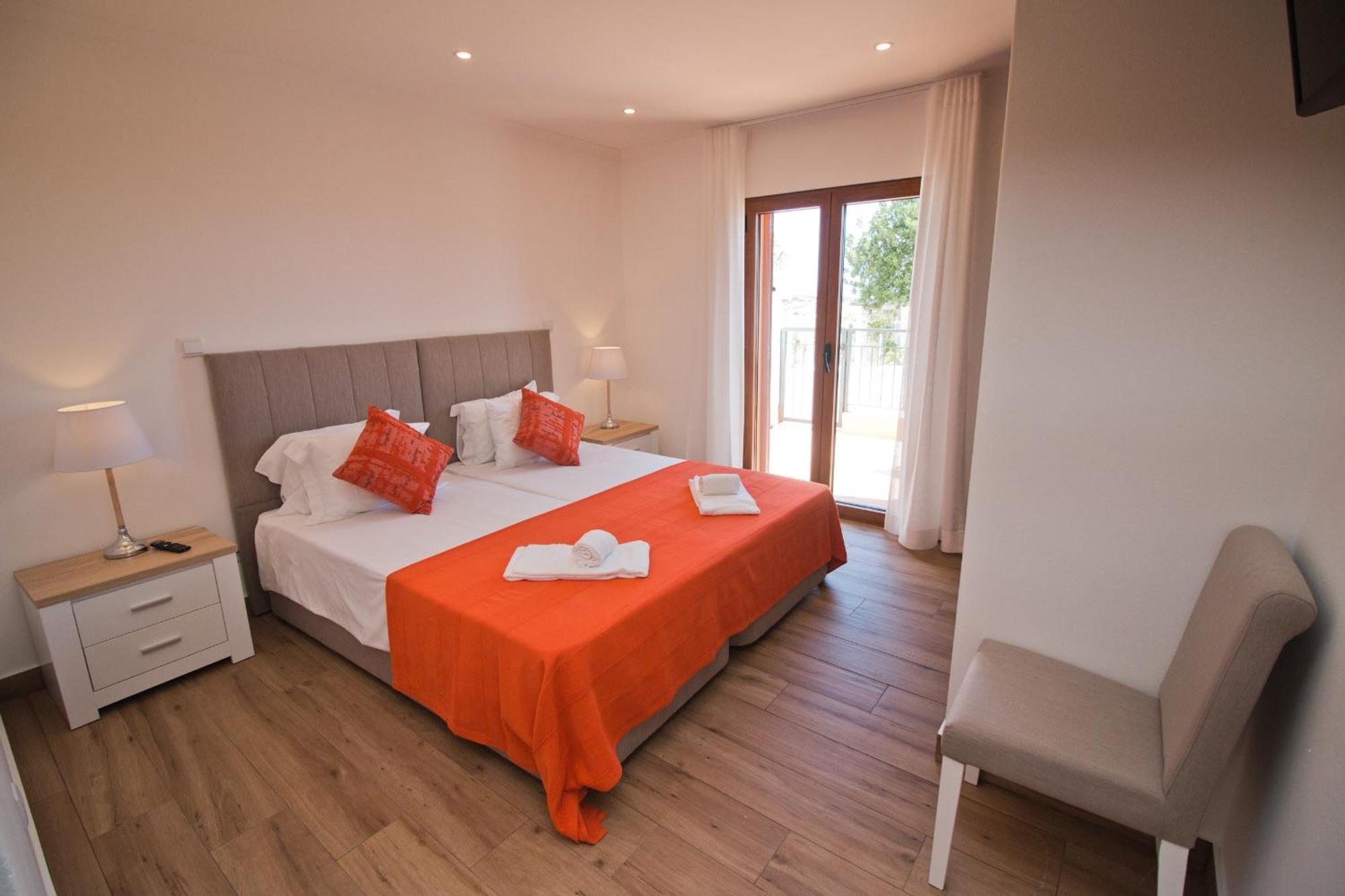 Small Twin Room,1673976325:JPEG