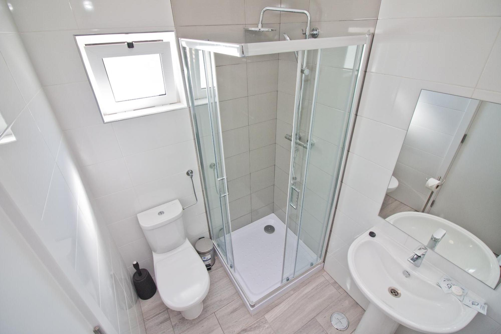 Standard Twin Room,1699225769:JPEG