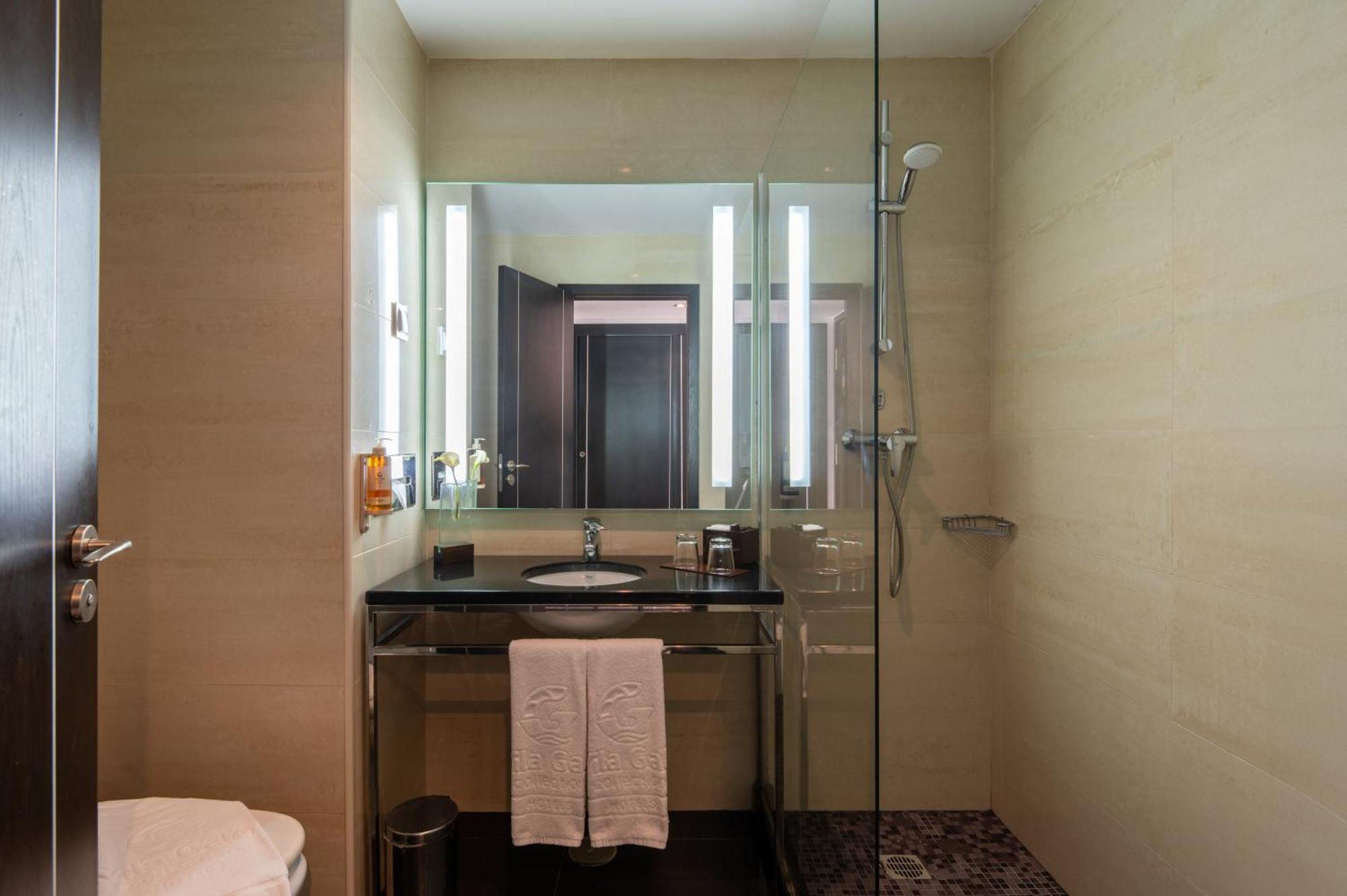 Double or Twin Room Pool View