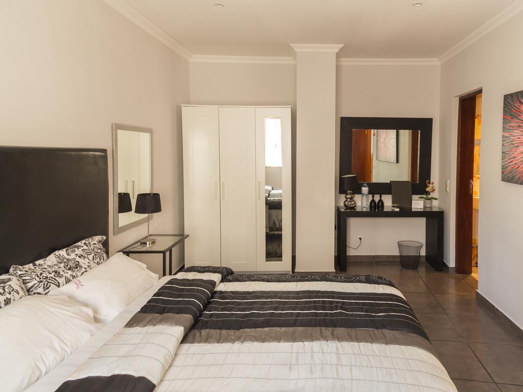 Double Room,398226042:JPEG