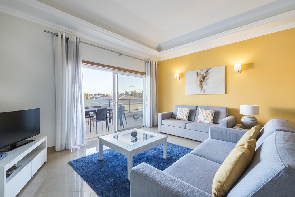 Two-Bedroom Apartment,444962769:JPEG