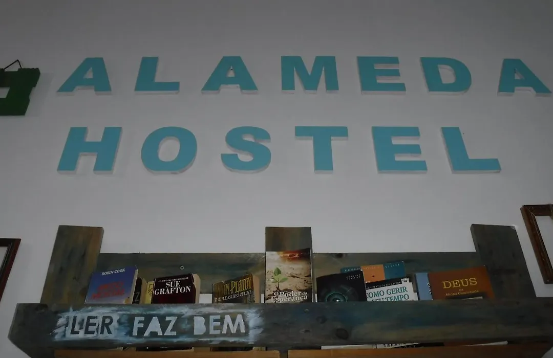 Alameda Hostel-1