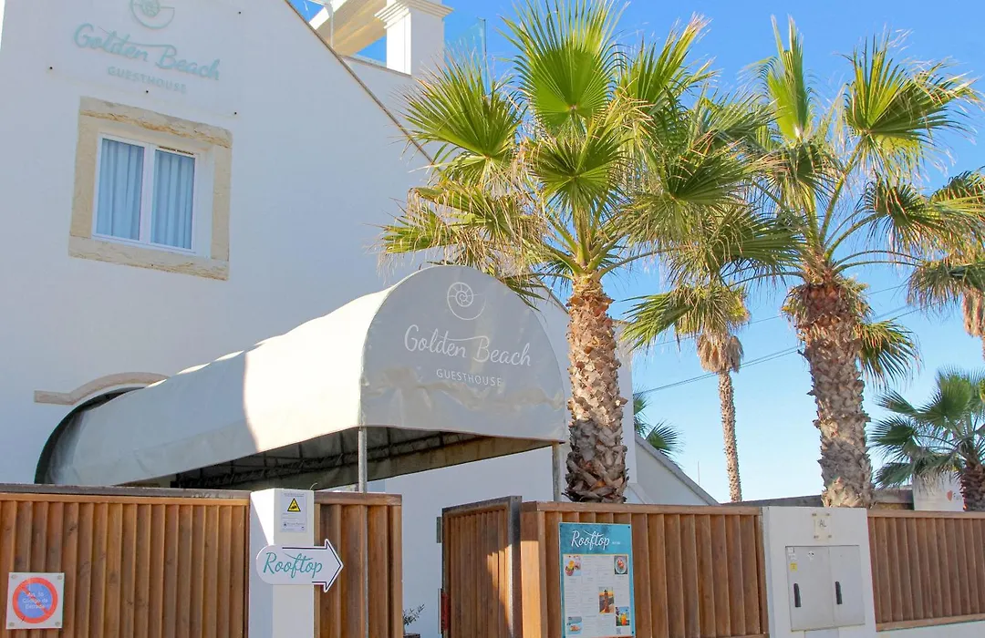 Golden Beach Guest House & Rooftop Bar-1