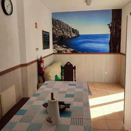 Racing Mackerel Hostel-3