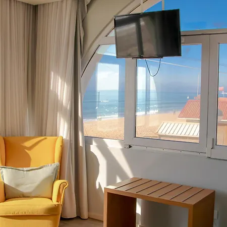 Golden Beach Guest House & Rooftop Bar-2