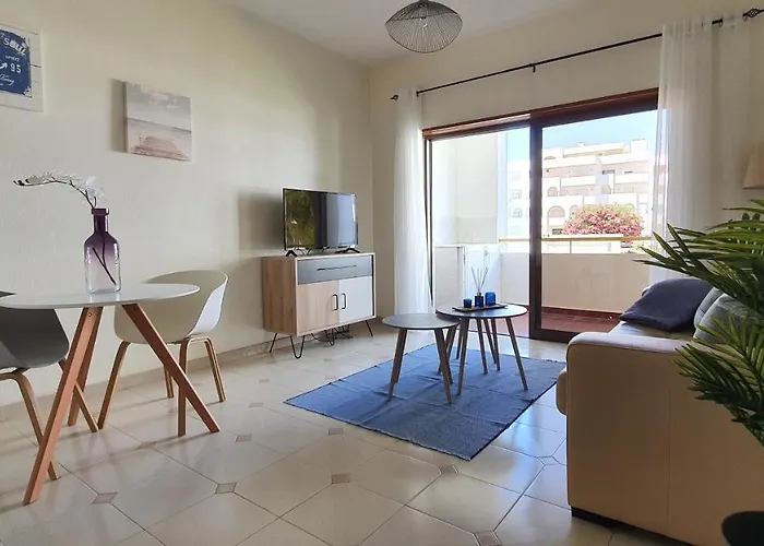 Casa Angela, 180M From The Beach