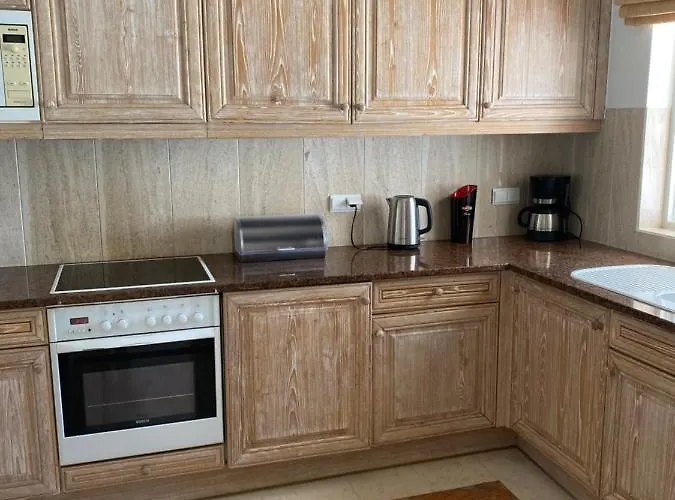 Beautiful Apartment For Rent In Quinta Do Lago With Excellent Resort Facilities Close To Lake And Beach.