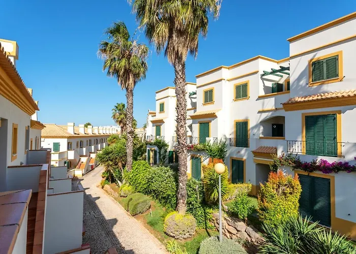 Sunny Apartment With Balcony