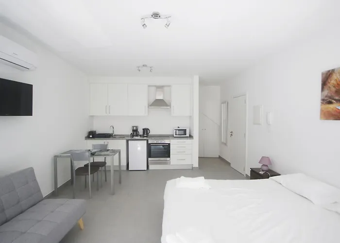 Guest House Lovely Swan