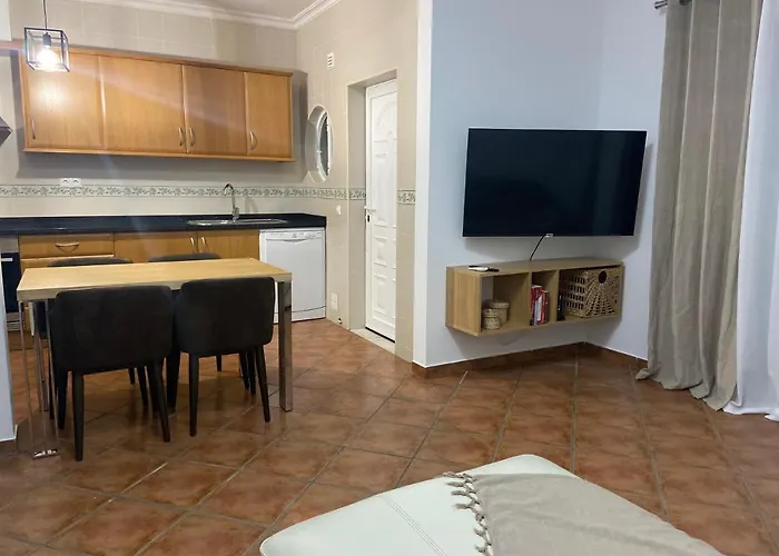 Parra Home Holidays - Close to Galé Beach