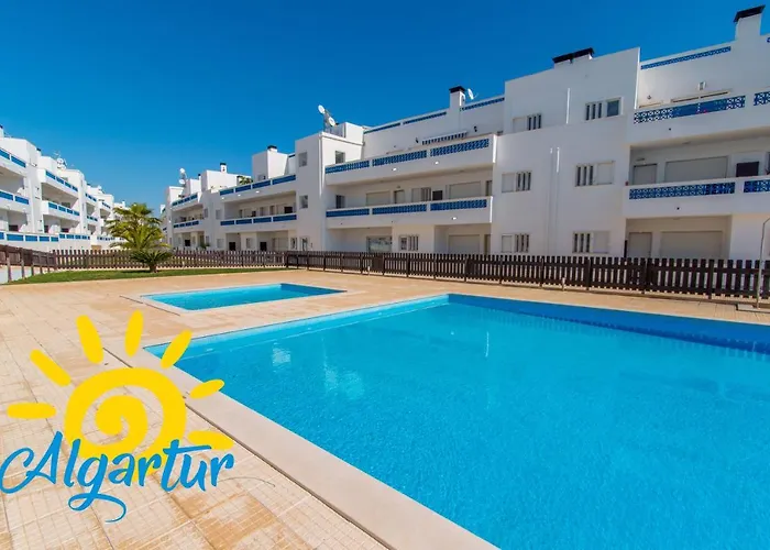 Santa Luzia Residence 2Bdr - 5 Mins Downtown - Pool & Wi-Fi