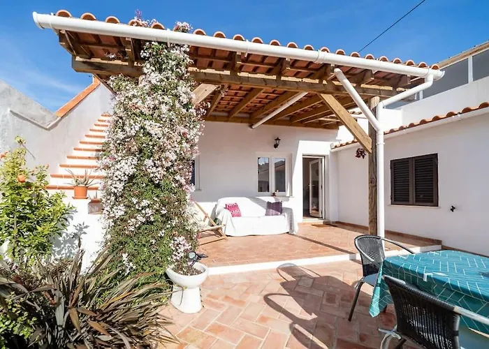 Peaceful, Spacious & Stylish, A Real Home!