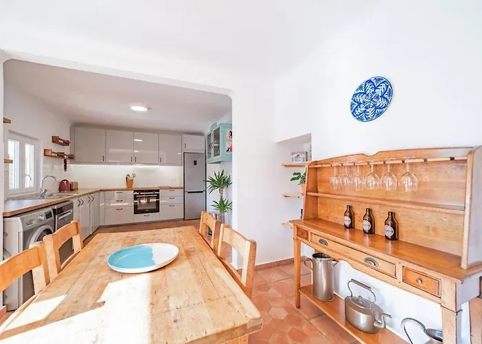 Peaceful, Spacious & Stylish, A Real Home!