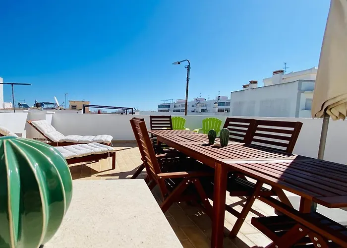 Tia Anica House I - Apartment With Terrace In Central Fuseta Beach Village