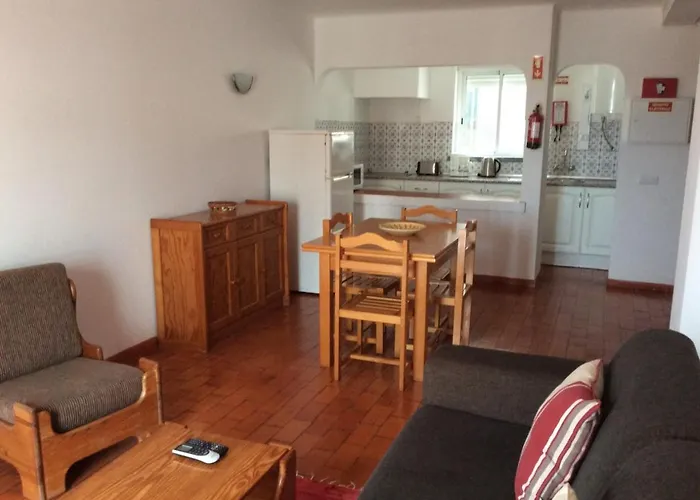 Apartamentos Salema Praia Club