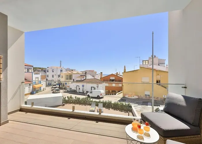 The Hub Central Apartment Burgau