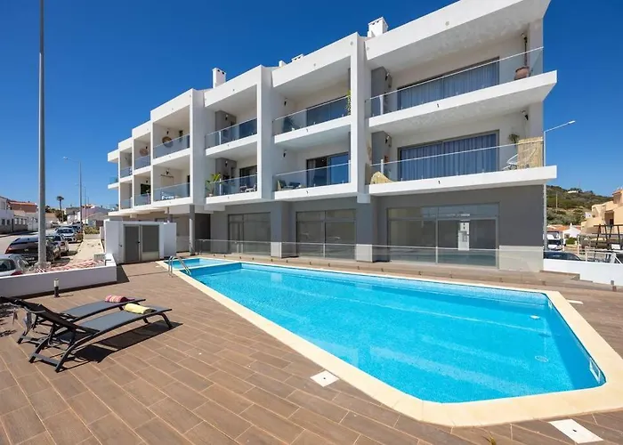 The Hub Central Apartment Burgau