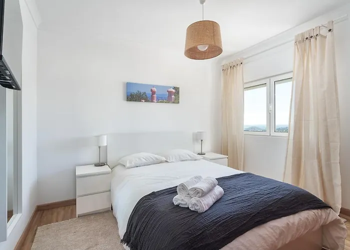 Hostwise - Spacious & Sunny Flat - Loule