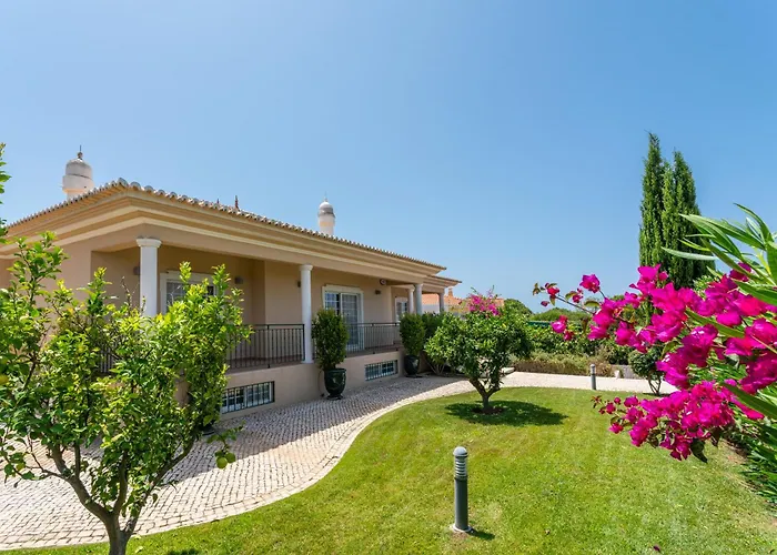 Fonte Santa Villa