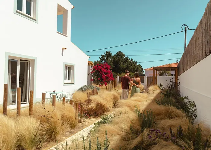 Birds Of Paradise - Boutique Surf Lodge Aljezur
