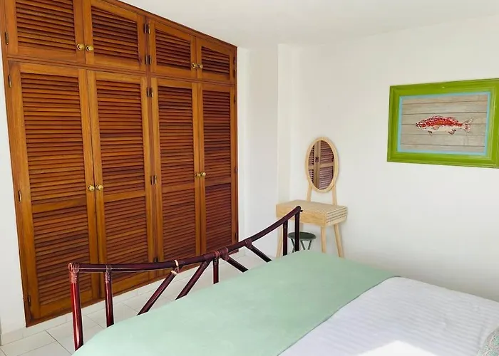 Self-Contained Floor Of Quinta / Villa