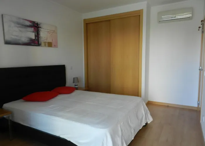 Rocha T Apartments