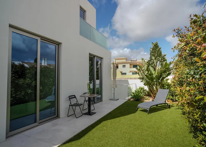Manu House