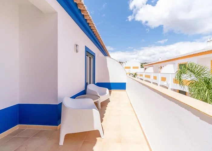 Oasis Beach Apartments