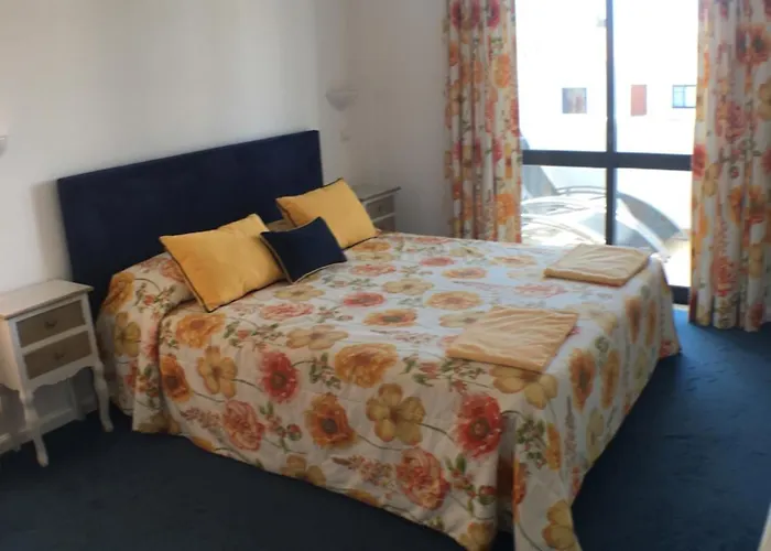 Alto Club Apartments