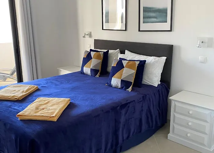 Alto Club Apartments