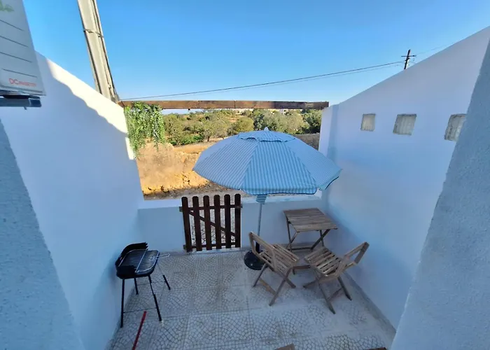 Typical House In Algarve 5M From Beach