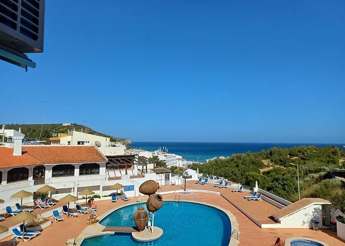 Apartamentos Salema Praia Club