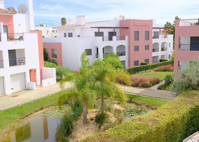 Casa Pips-Elegant 3 Bed House In O Pomar Resort