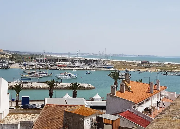 Stunning Villa With Pool & View Near Beach