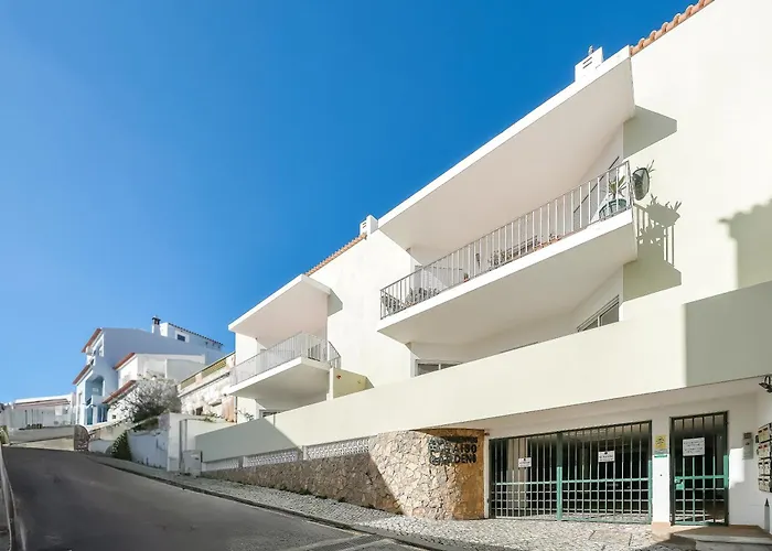 Casa Paraiso - Stylish Gateway