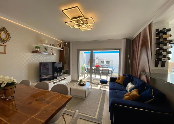 Luxury Beach Apartment