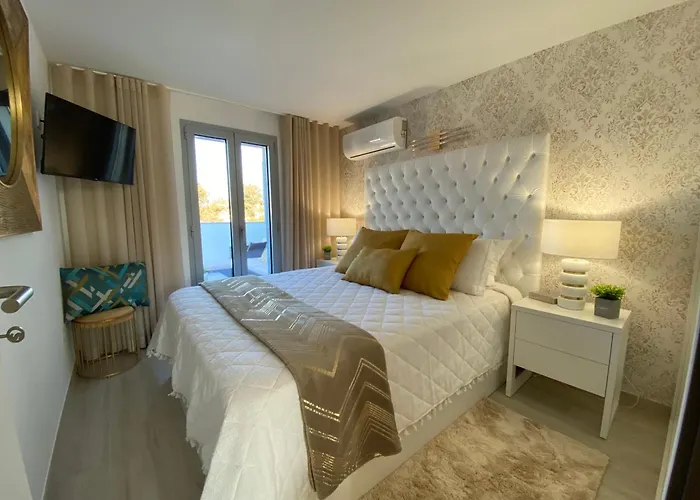 Luxury Beach Apartment